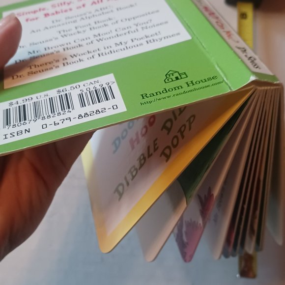 Mr.Brown Can Moo! Can You? Dr. Seuss's Book of Wonderful Noises 1996 Board Book - Picture 9 of 12